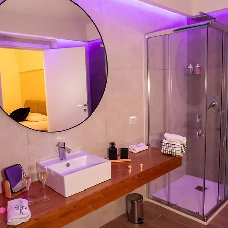 Bed & Breakfast Romagnosi 14