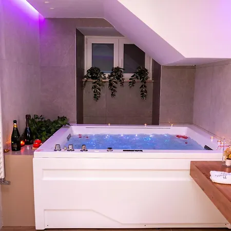 Romagnosi 14 Bed & Breakfast