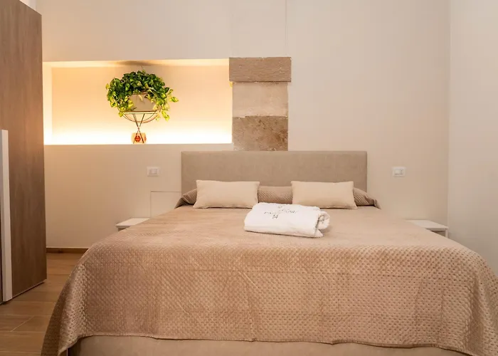 Romagnosi 14 Oda ve Kahvaltı Andria